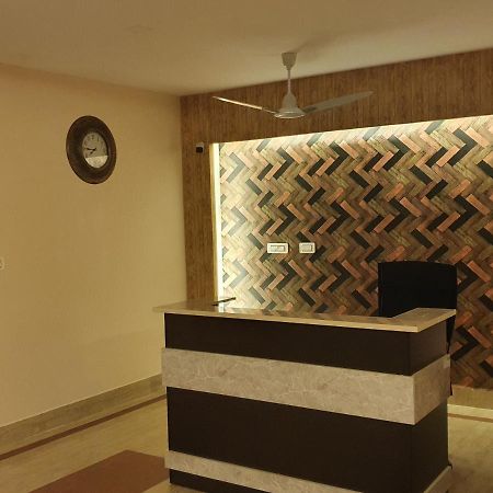 מלון Suluru Sri Lakshmi Palace A/C מראה חיצוני תמונה