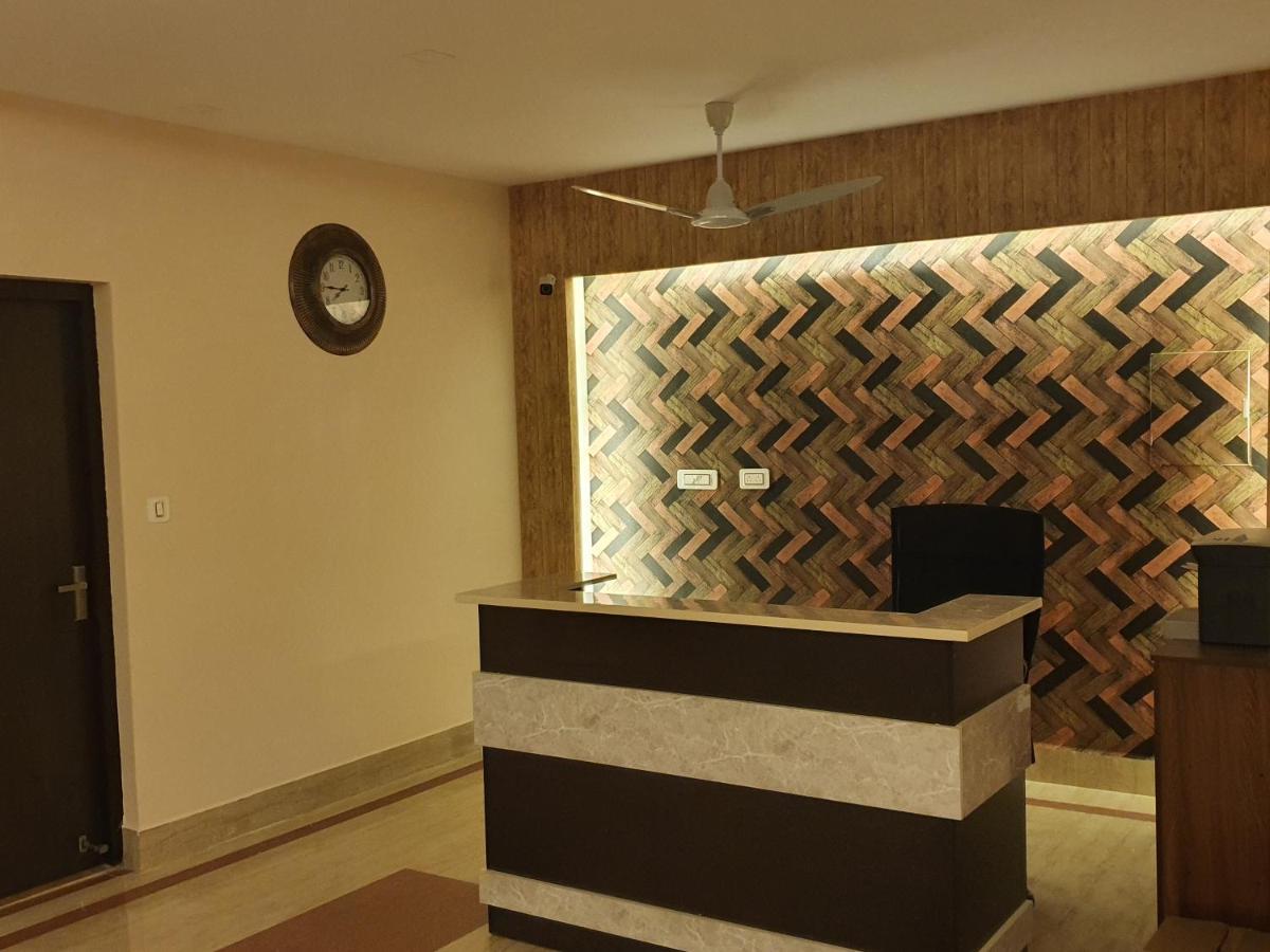 מלון Suluru Sri Lakshmi Palace A/C מראה חיצוני תמונה